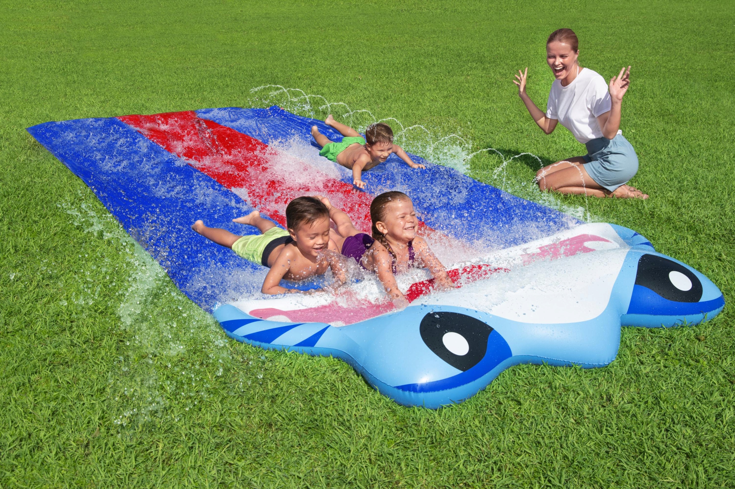 Ślizg wodny Bestway H2OGO! Splashy Shark Slide 4,88m 52390