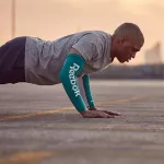 Rękawy kompresyjne Reebok Activchill RASL-13025GN morskie - Rozm. L Rękawy kompresyjne Reebok Activchill RASL-13025GN morskie - Rozm. L