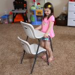 Półkomercyjne krzesło dla dzieci do piętrowania - migdałowe 80369