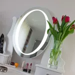 Drewniana toaletka Glamour z oświetleniem LED SH-01W Drewniana toaletka Glamour z oświetleniem LED SH-01W