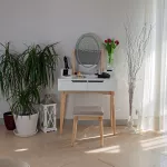 Drewniana toaletka kosmetyczna z oświetleniem LED SH-03W Drewniana toaletka kosmetyczna z oświetleniem LED SH-03W