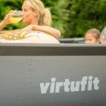 Basen prostokątny Virtufit VF13005 z pompą filtrującą 300 cm x 210 cm Basen prostokątny Virtufit VF13005 z pompą filtrującą 300 cm x 210 cm